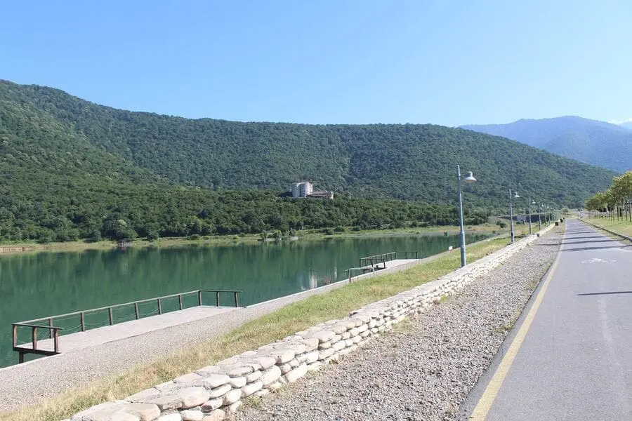 ილიას ტბა - ყვარელი